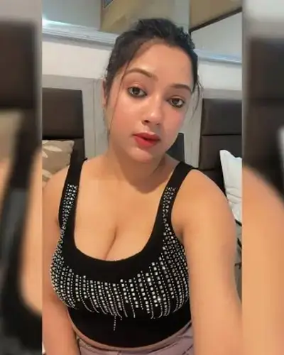 Call Girls Service Chalisgaon